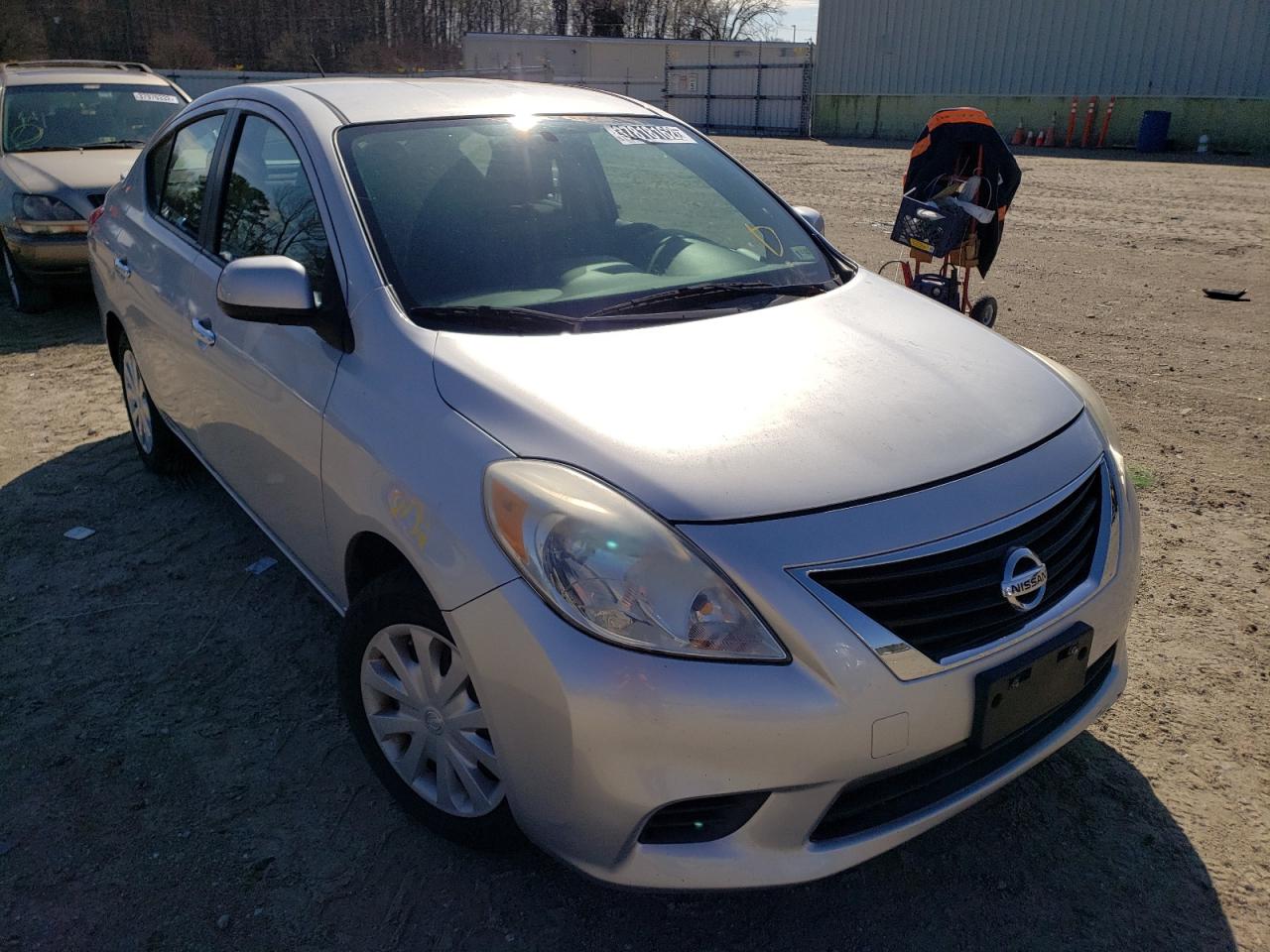 NISSAN VERSA S 2013 with VIN 3N1CN7AP4DL834948 - Photo from auction