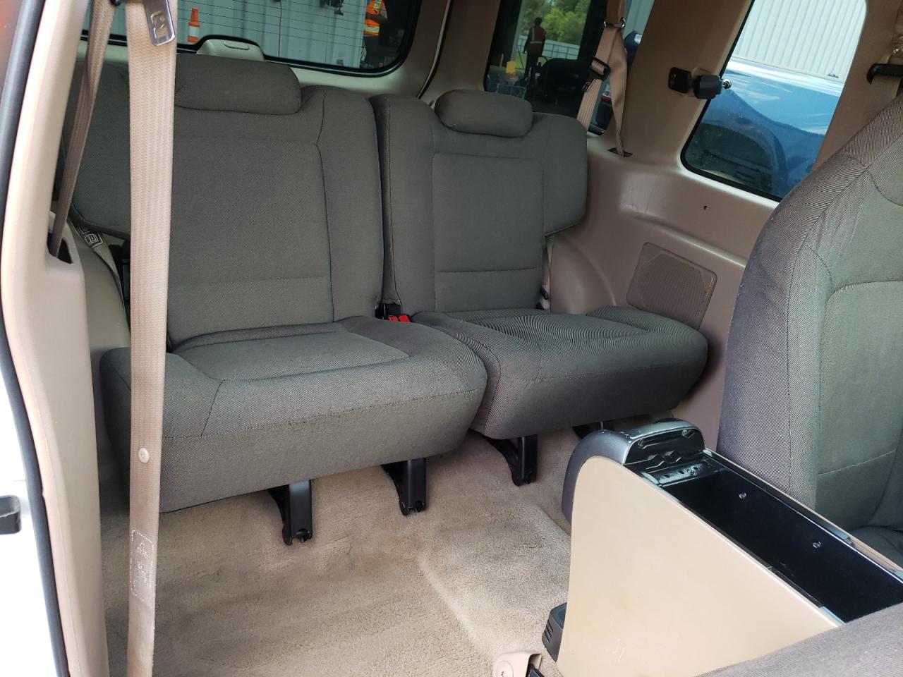 Photo 6 from auction – 2001 FORD EXPLORER S with VIN 1FMYU60E51UB03023