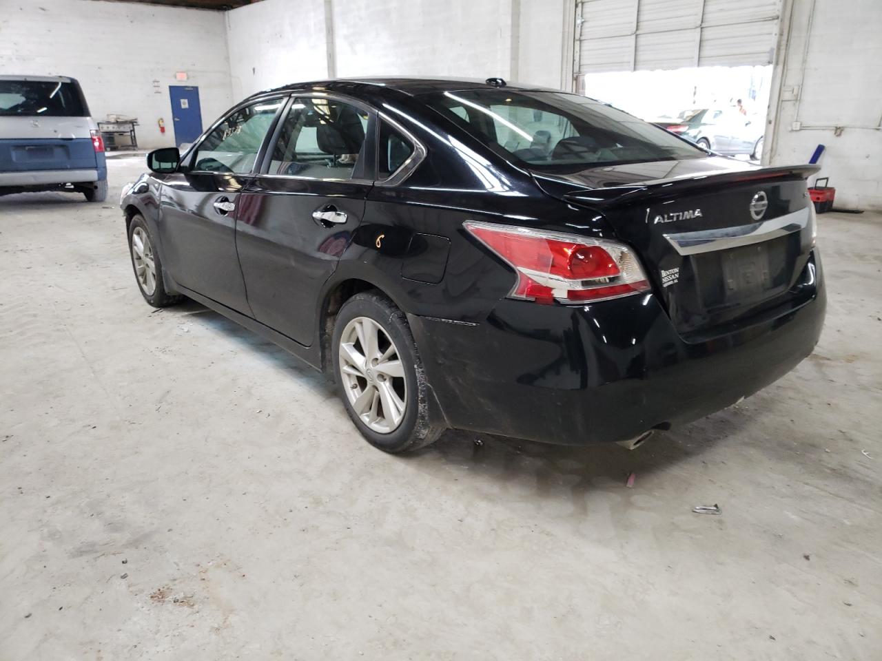 Photo 3 from auction – 2015 NISSAN ALTIMA 2.5 with VIN 1N4AL3AP0FC143827
