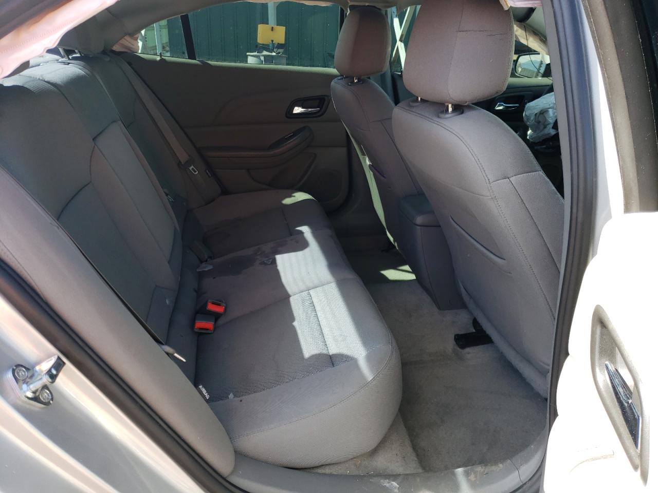 Photo 6 from auction – 2015 CHEVROLET MALIBU LS with VIN 1G11B5SL1FF313382