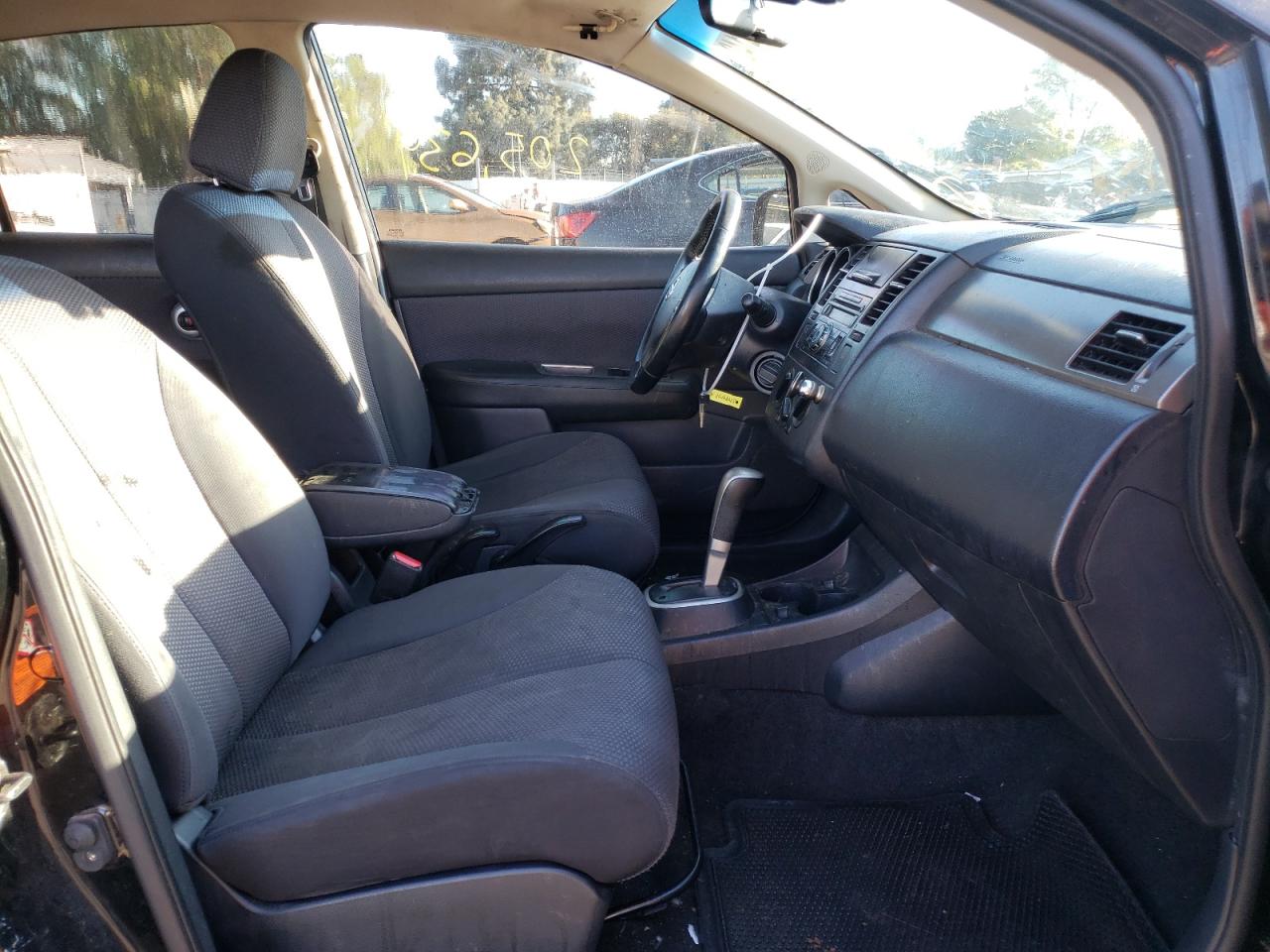Photo 5 from auction – 2008 NISSAN VERSA S with VIN 3N1BC13E48L454881