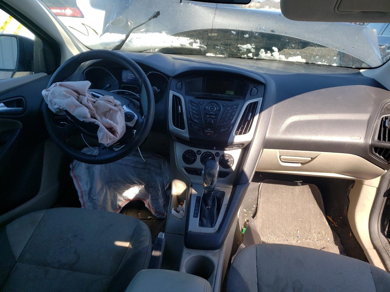 Photo 9 from auction – 2013 FORD FOCUS SE with VIN 1FADP3K26DL295564