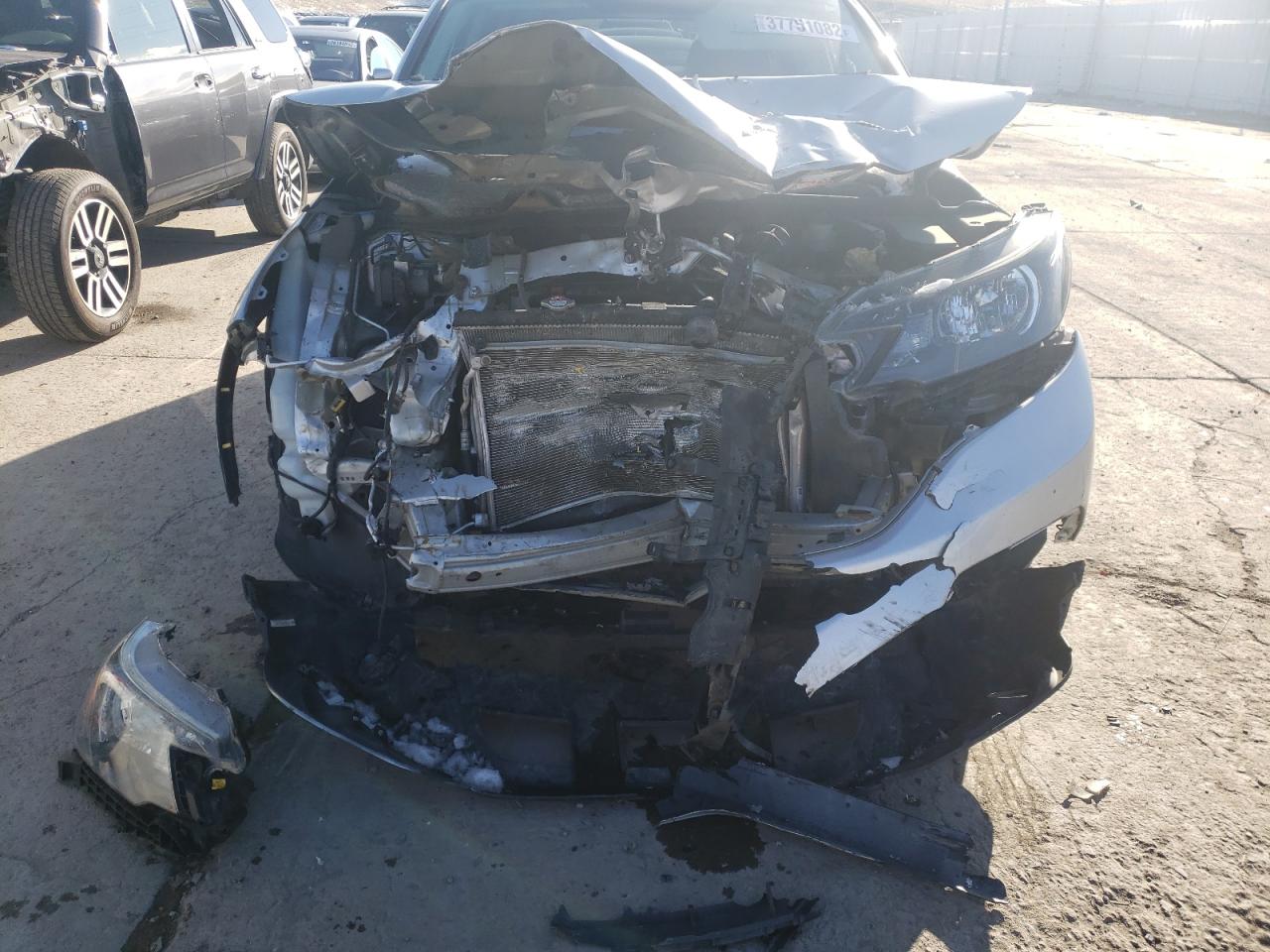Photo 9 from auction – 2014 HONDA CR-V EX with VIN 5J6RM4H50EL047368