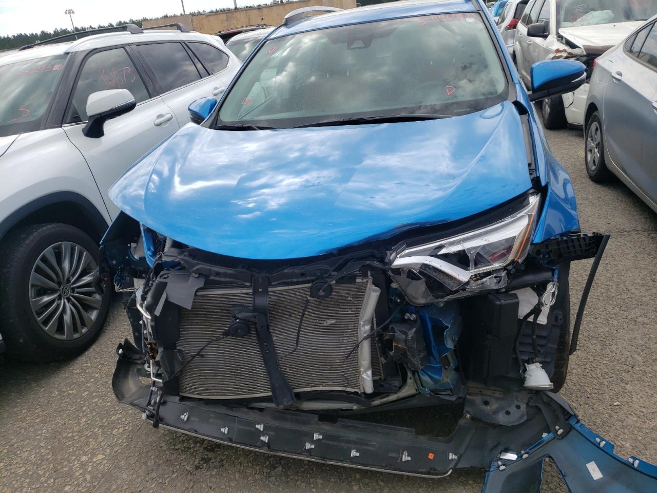 Photo 9 from auction – 2016 TOYOTA RAV4 LIMIT with VIN 2T3YFREV6GW241710