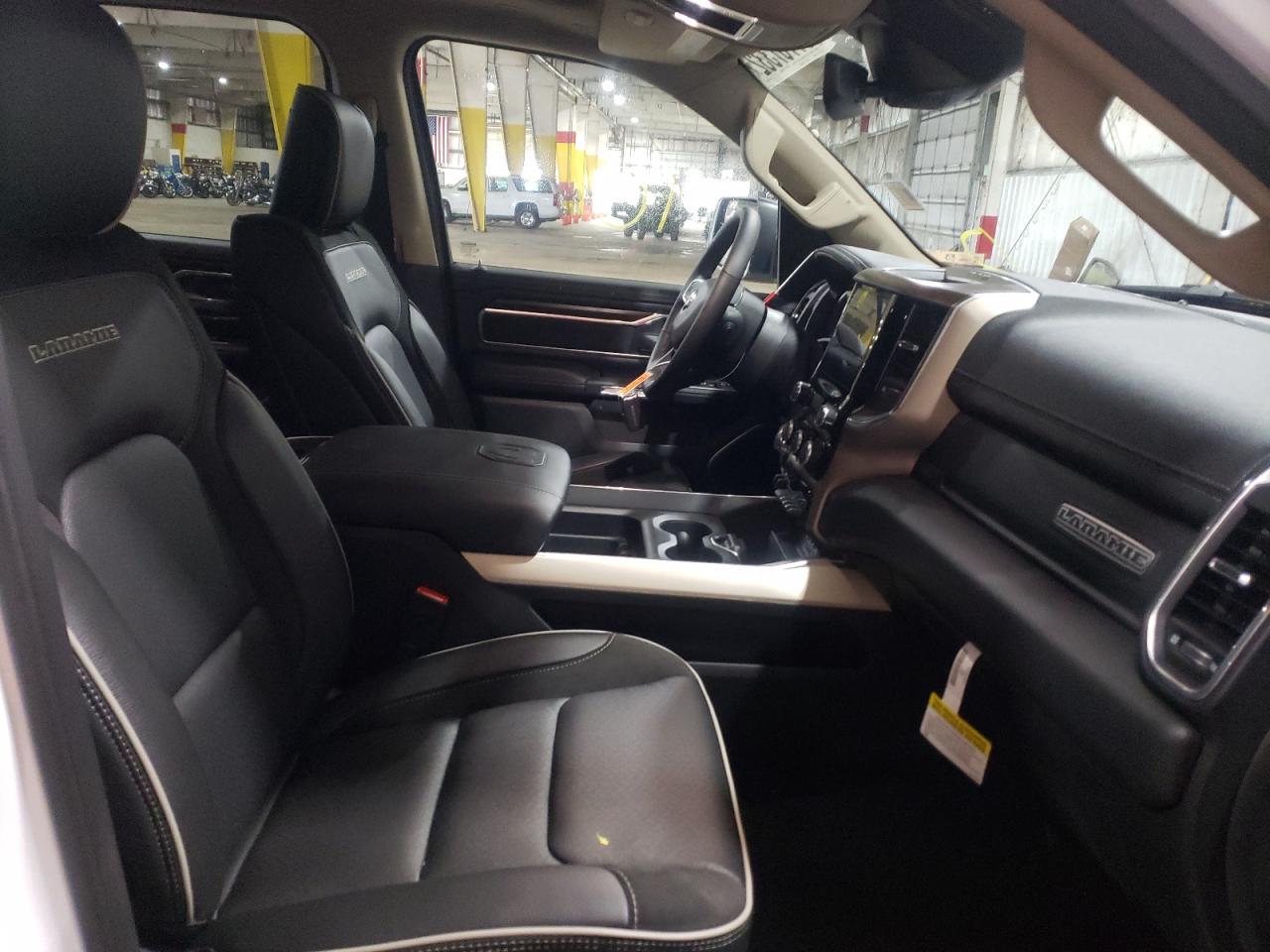 Photo 5 from auction – 2021 RAM 1500 LARAM with VIN 1C6SRFJT9MN805652