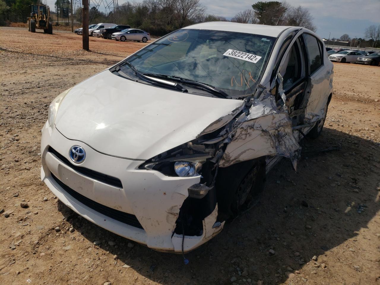 Photo 2 from auction – 2012 TOYOTA PRIUS C with VIN JTDKDTB38C1521052