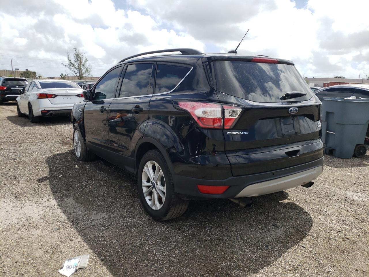 Photo 3 from auction – 2018 FORD ESCAPE SE with VIN 1FMCU0GD4JUA75252
