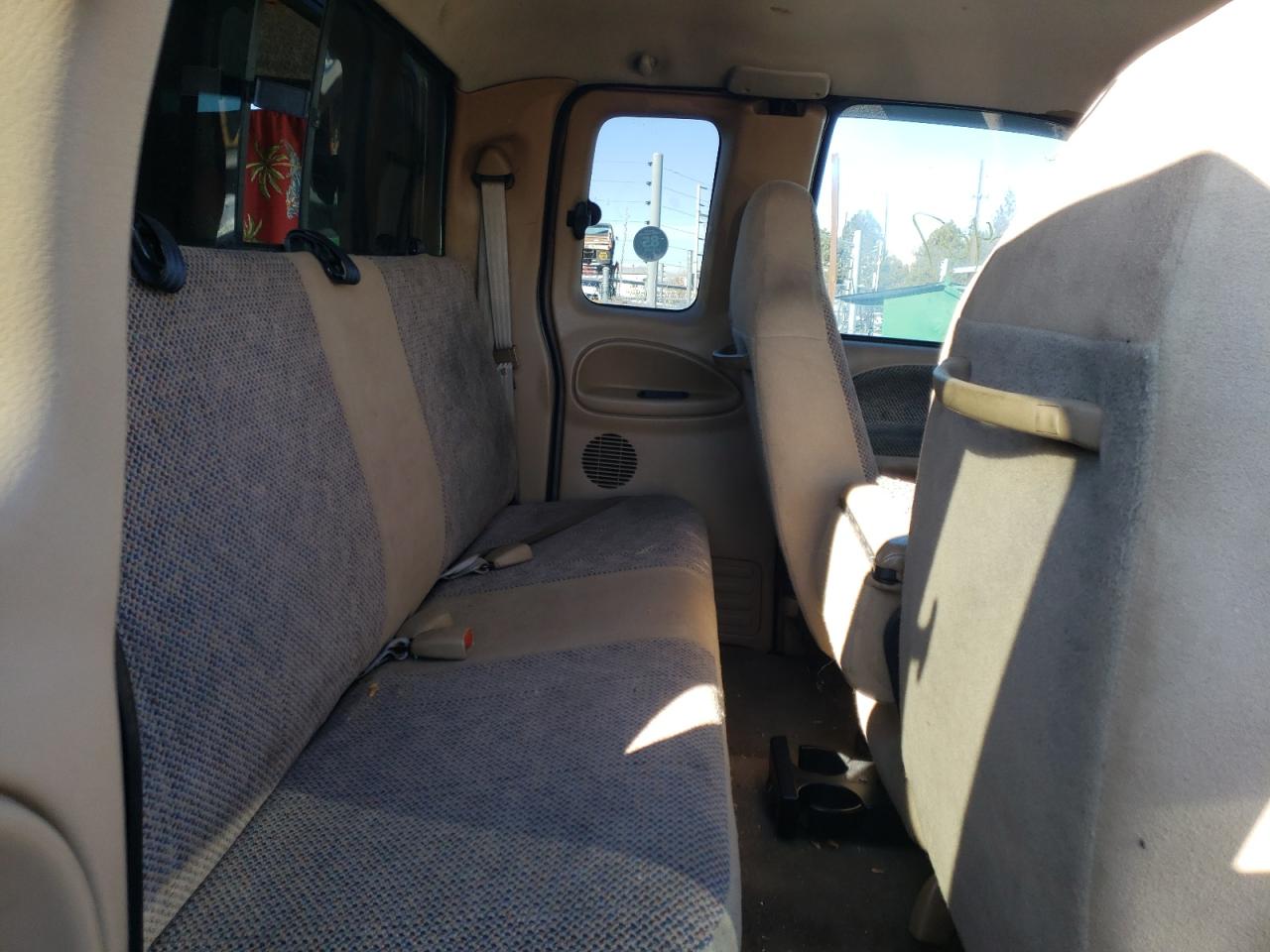 Photo 6 from auction – 2001 DODGE RAM 1500 with VIN 3B7HF13Z61G711491