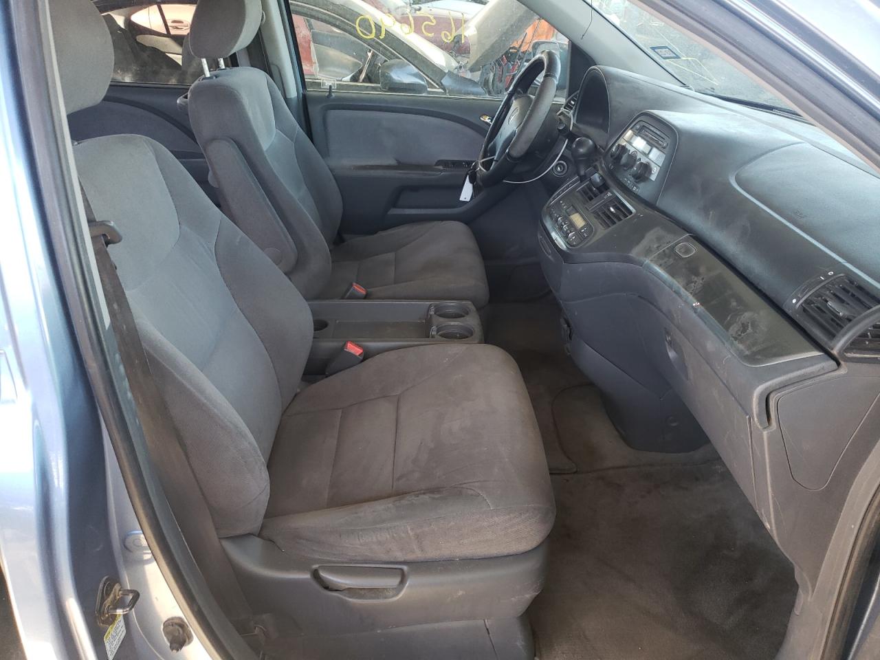 Photo 5 from auction – 2005 HONDA ODYSSEY EX with VIN 5FNRL38495B069642