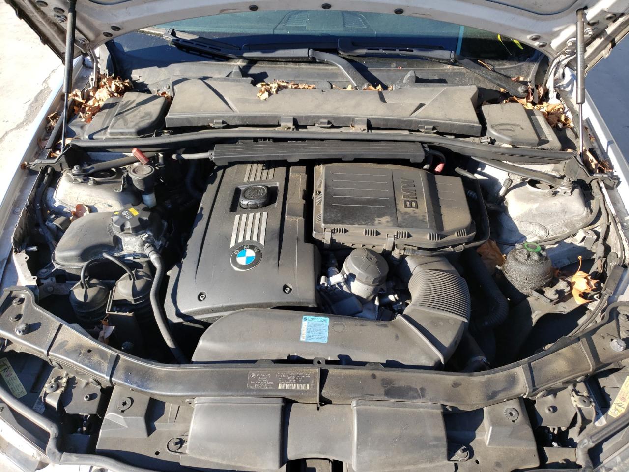 Photo 7 from auction – 2007 BMW 3 SERIES with VIN WBAVB73547KY60611
