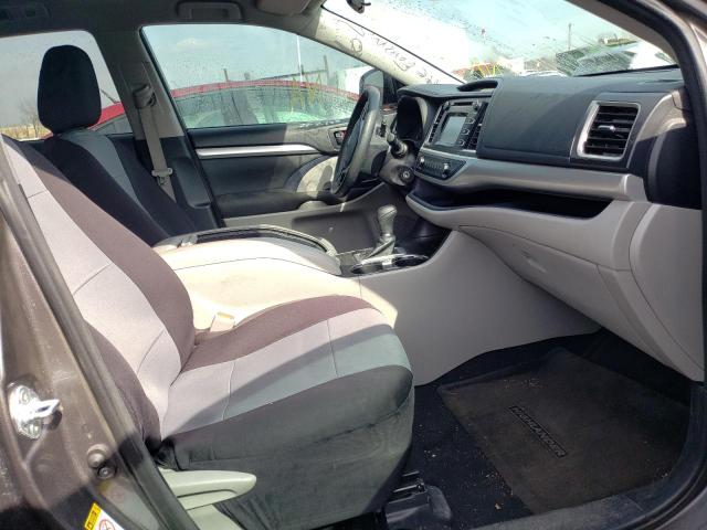 Photo 5 from auction – 2017 TOYOTA HIGHLANDER with VIN 5TDZZRFH2HS200983