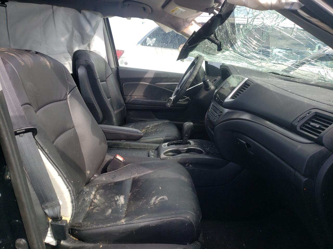 Photo 5 from auction – 2017 HONDA PILOT EXL with VIN 5FNYF6H58HB033703