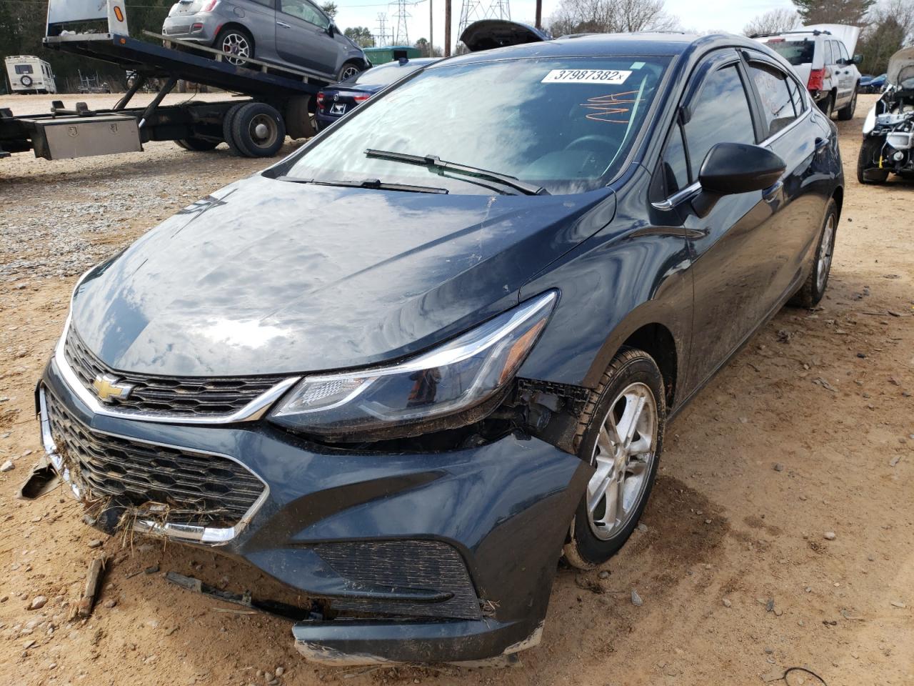 Photo 2 from auction – 2017 CHEVROLET CRUZE LT with VIN 3G1BE6SM6HS609555