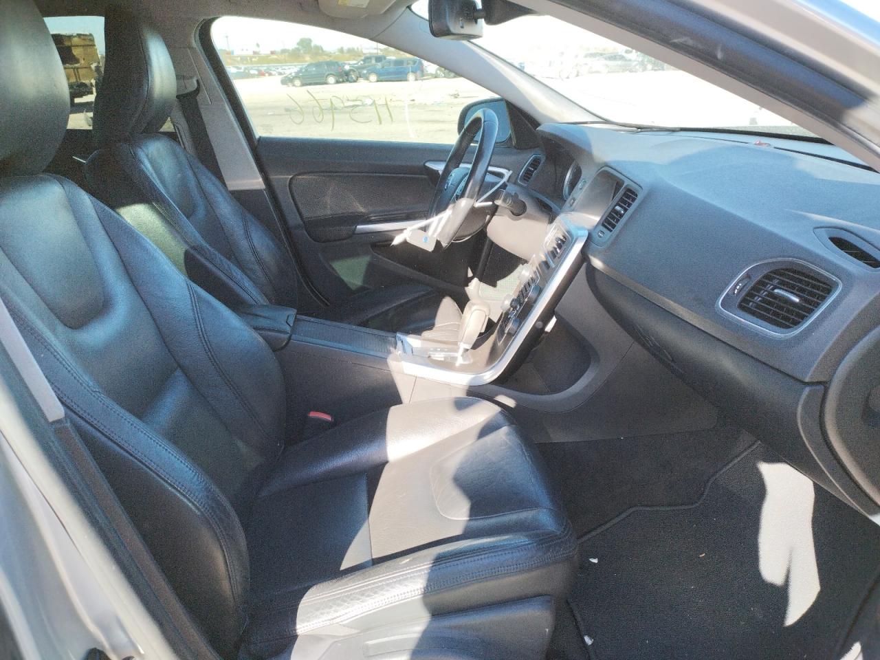 Zdjęcie 5 z aukcji – 2012 VOLVO S60 T5 z VIN YV1622FS2C2044089