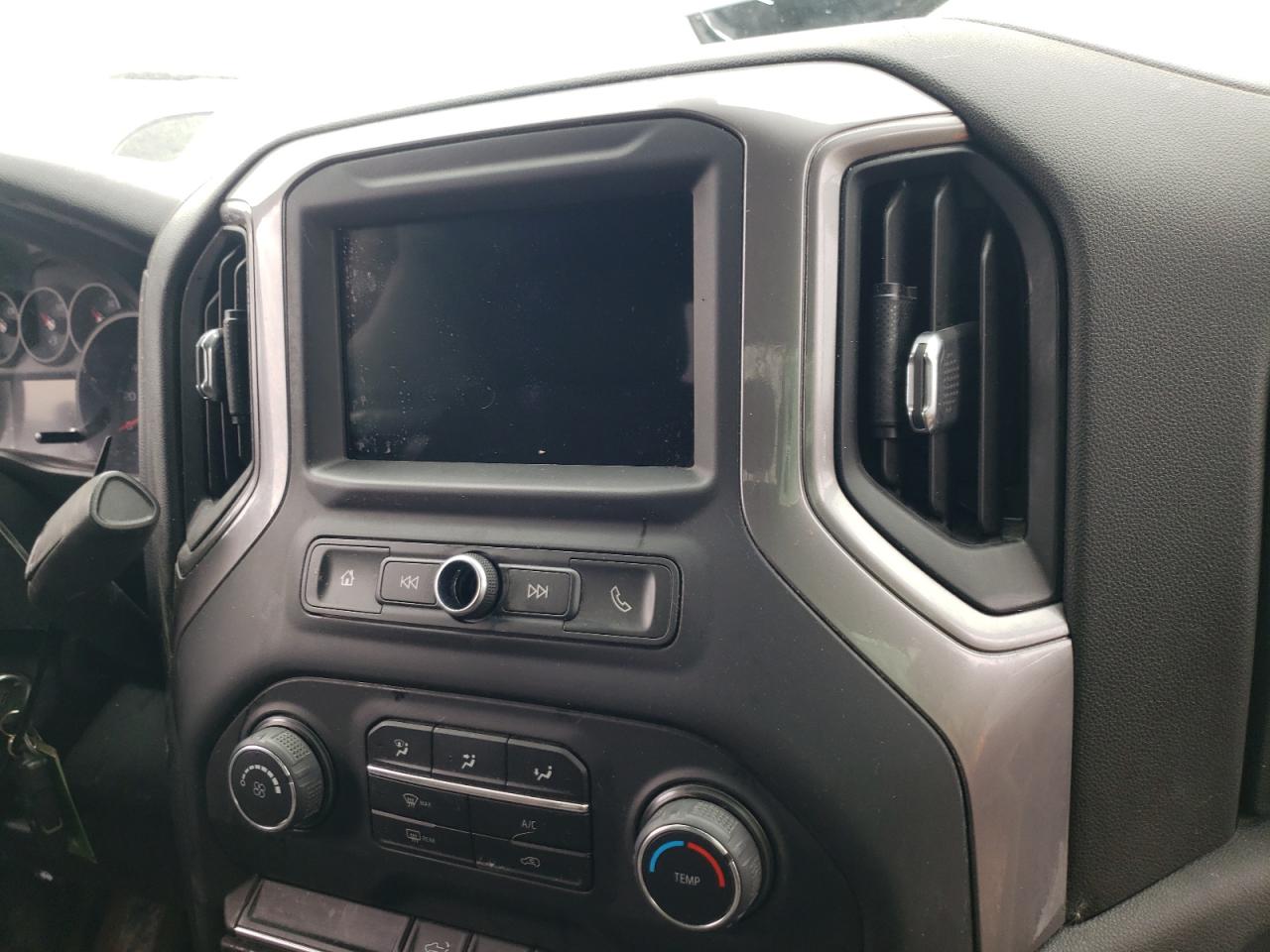 Photo 9 from auction – 2019 CHEVROLET SILVERADO with VIN 1GCRYBEH7KZ367826