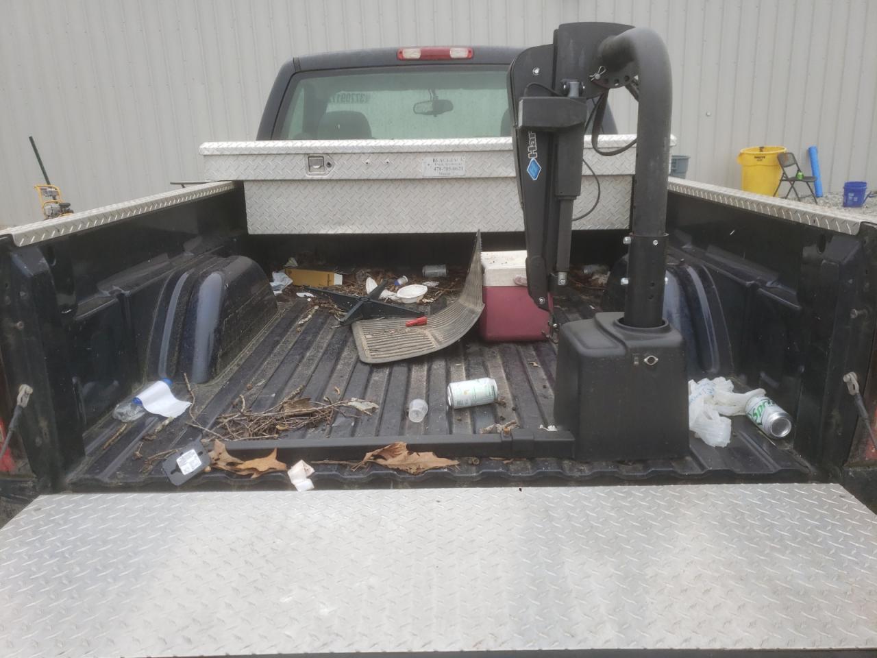 Photo 6 from auction – 2005 CHEVROLET SILVERADO with VIN 1GCEC14V65Z350132