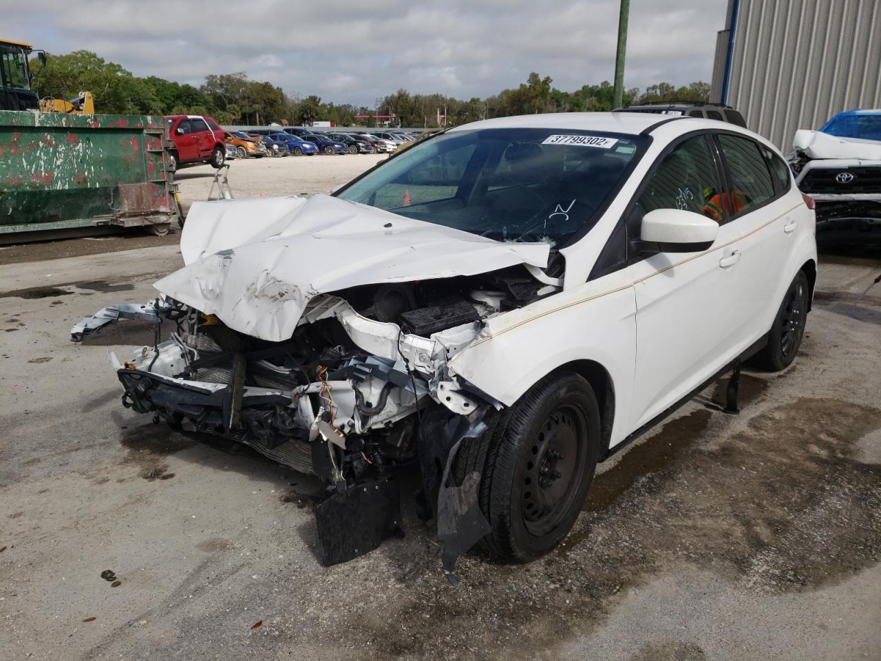 Photo 2 from auction – 2012 FORD FOCUS SE with VIN 1FAHP3K21CL323190