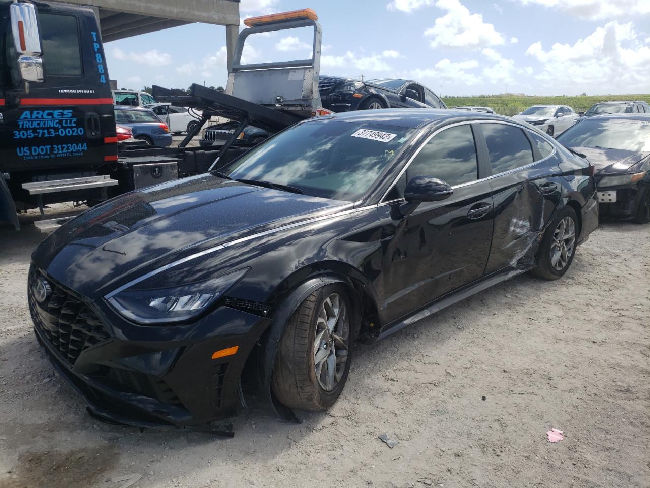 Photo 2 from auction – 2021 HYUNDAI SONATA SEL with VIN 5NPEL4JA2MH070474