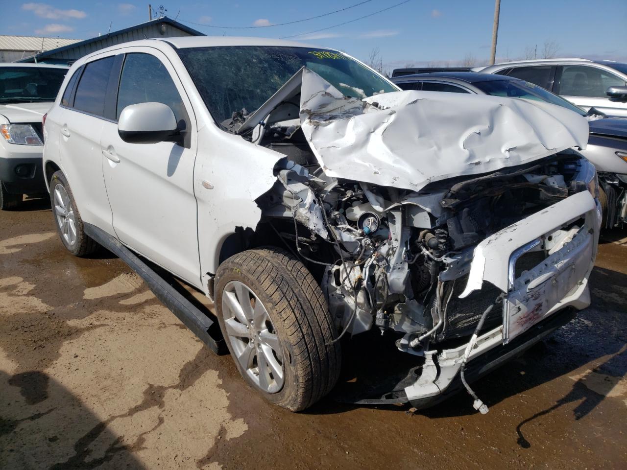 MITSUBISHI OUTLANDER 2015 with VIN 4A4AR4AU6FE056984 - Photo from auction