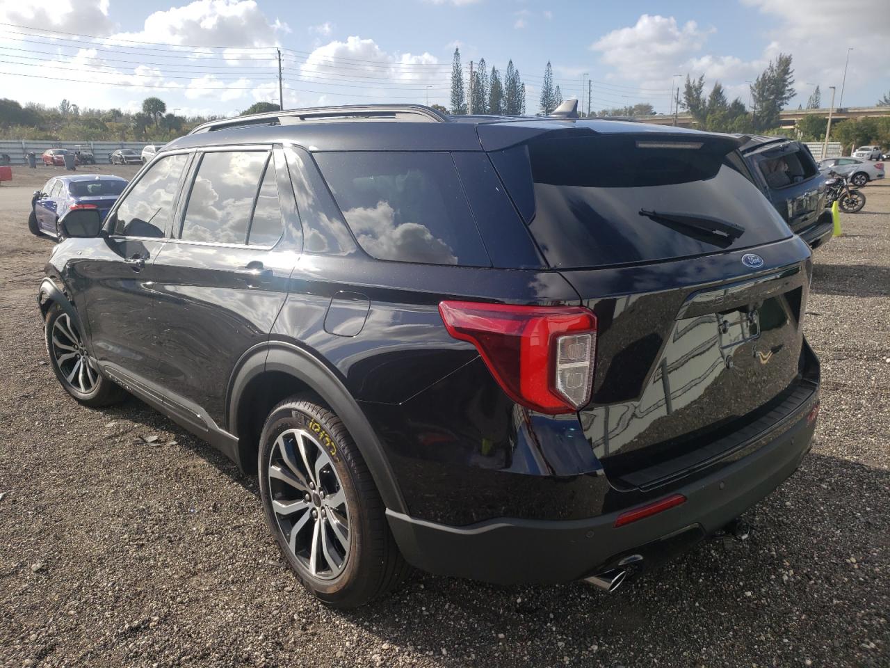 Photo 3 from auction – 2022 FORD EXPLORER S with VIN 1FMSK7KH9NGA14407