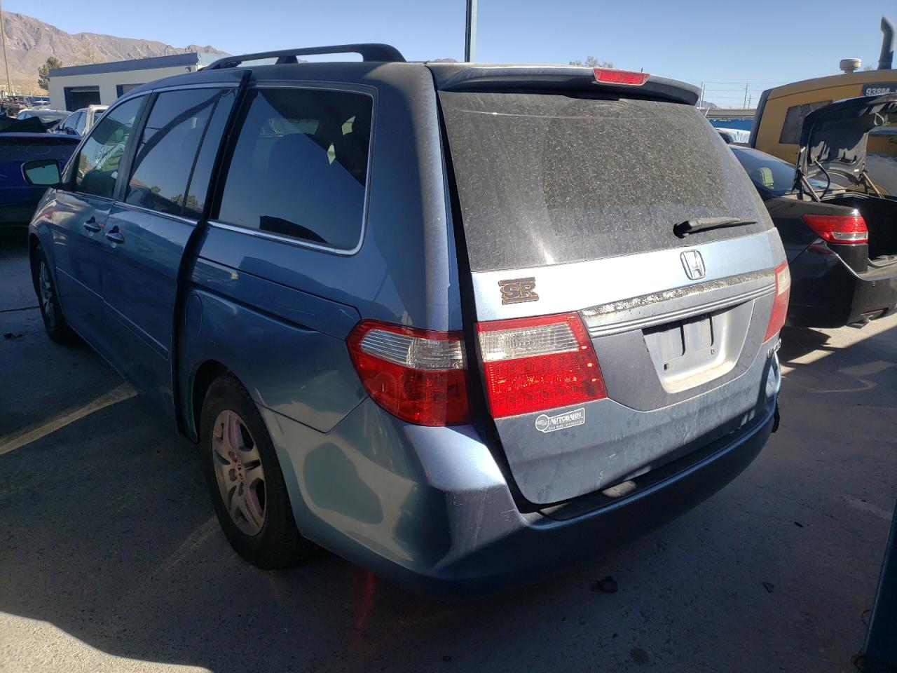Photo 3 from auction – 2005 HONDA ODYSSEY EX with VIN 5FNRL38495B069642