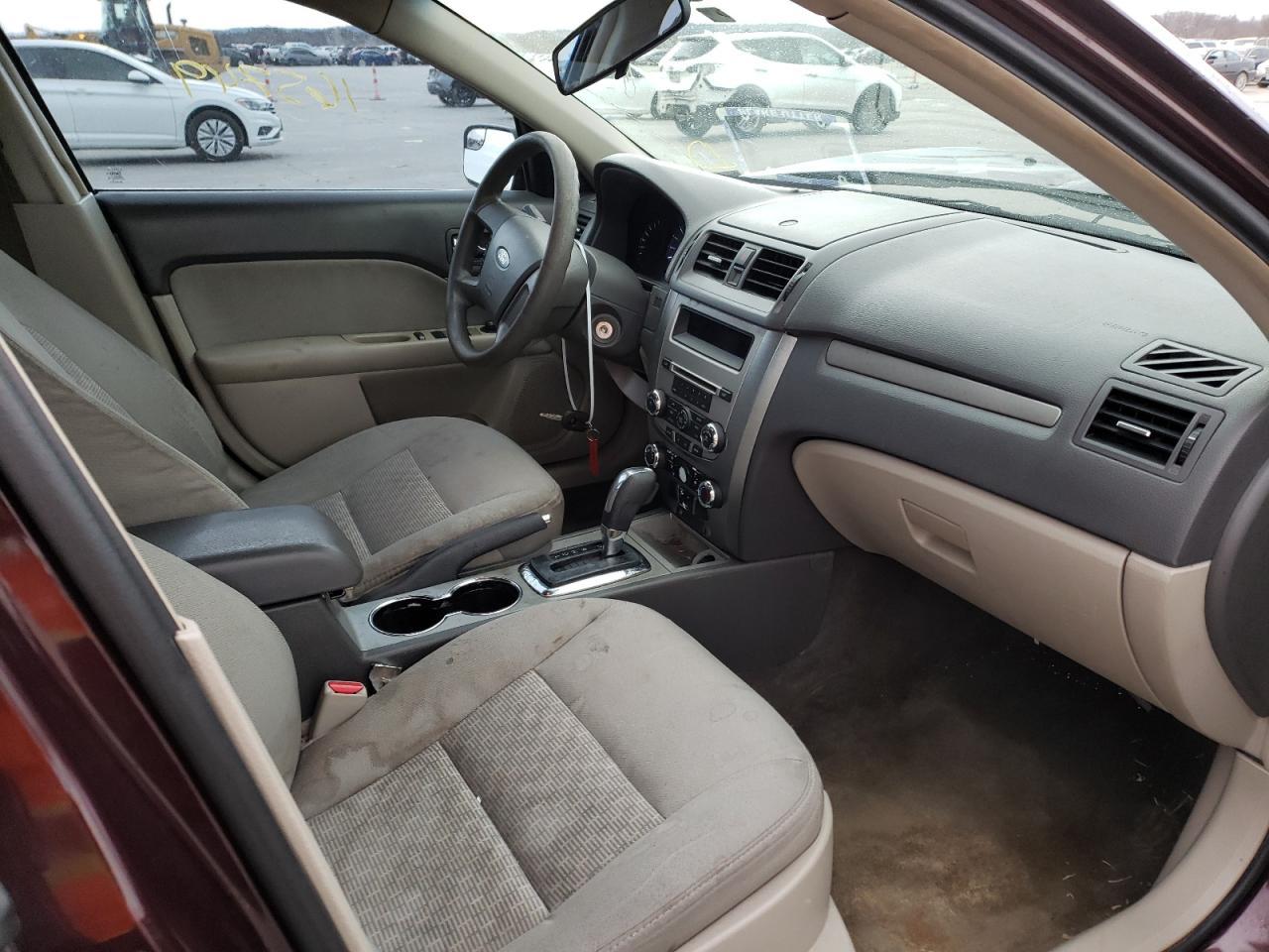 Photo 5 from auction – 2011 FORD FUSION S with VIN 3FAHP0GA8BR309494