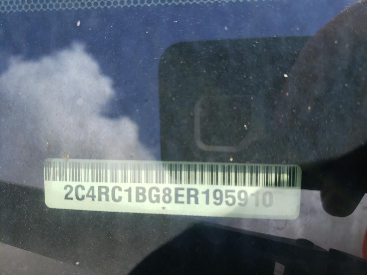 Photo 10 from auction – 2014 CHRYSLER TOWN & COU with VIN 2C4RC1BG8ER195910
