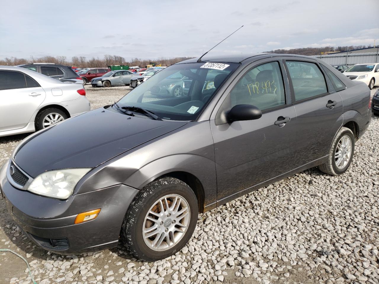Photo 2 from auction – 2006 FORD FOCUS ZX4 with VIN 1FAHP34N16W219633