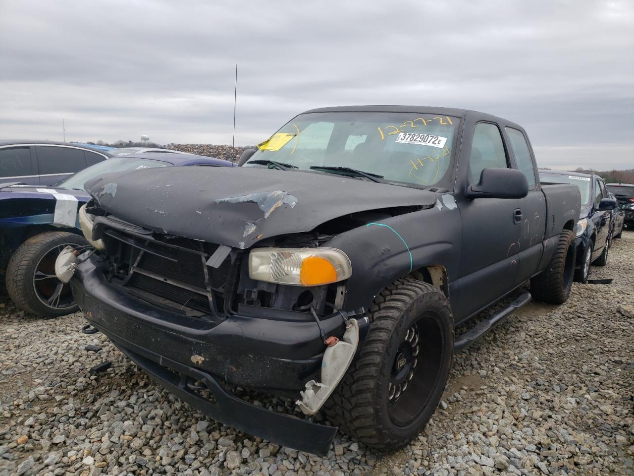 Photo 2 from auction – 2002 GMC NEW SIERRA with VIN 2GTEC19W221170698