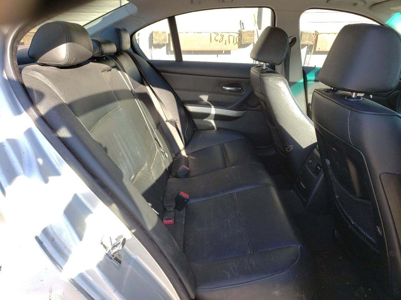 Photo 6 from auction – 2007 BMW 3 SERIES with VIN WBAVB73547KY60611