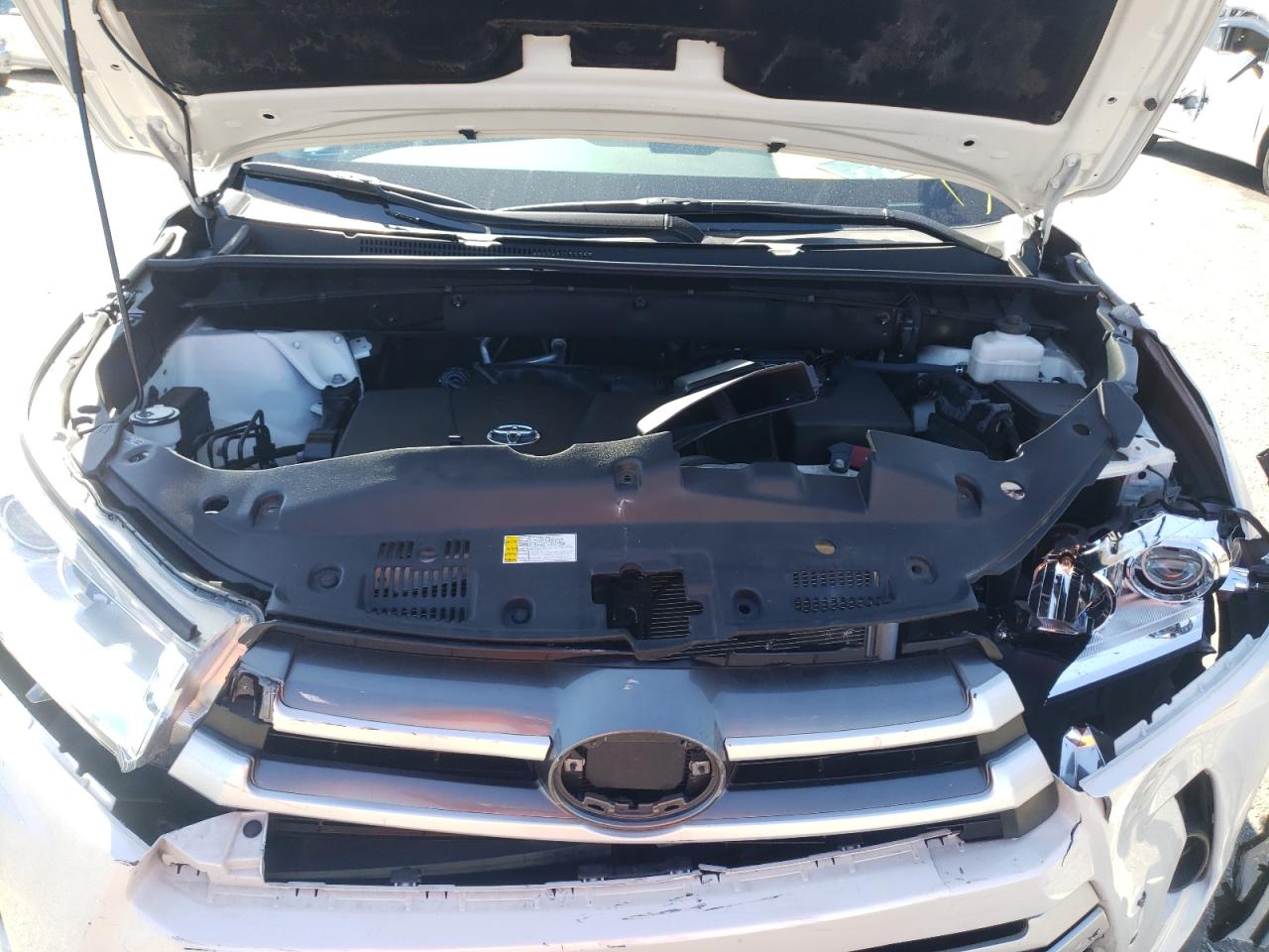 Photo 7 from auction – 2019 TOYOTA HIGHLANDER with VIN 5TDZZRFH2KS361602