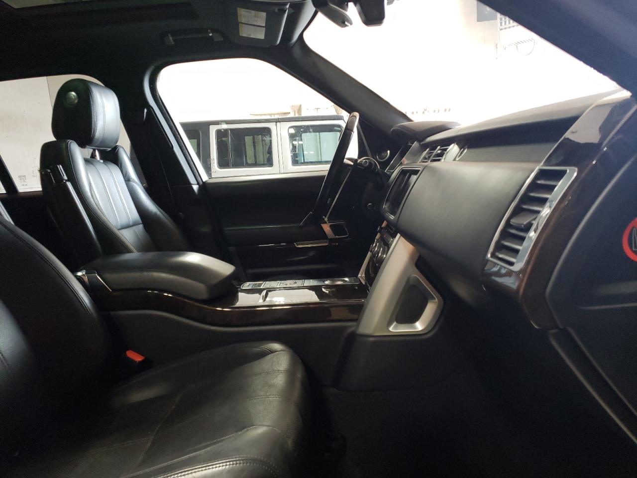 Photo 5 from auction – 2014 LAND ROVER RANGE ROVE with VIN SALGS2EF7EA137318