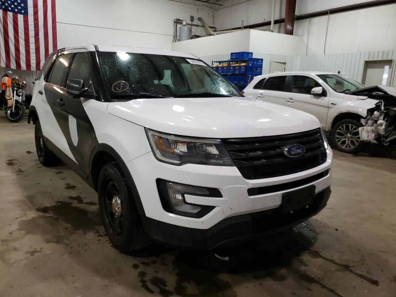 FORD EXPLORER P 2017 with VIN 1FM5K8AR8HGE14055 - Photo from auction