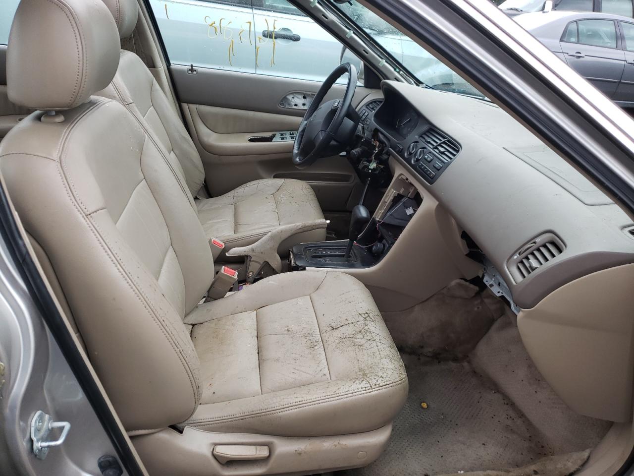 Photo 5 from auction – 1997 HONDA ACCORD EX with VIN 1HGCD5666VA105672