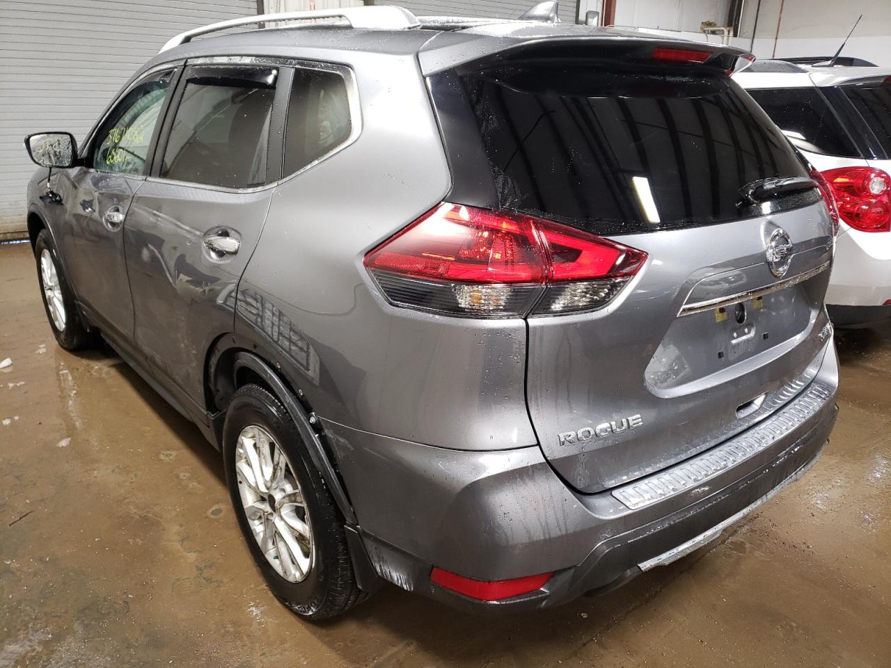 Photo 3 from auction – 2018 NISSAN ROGUE S with VIN KNMAT2MV4JP537962