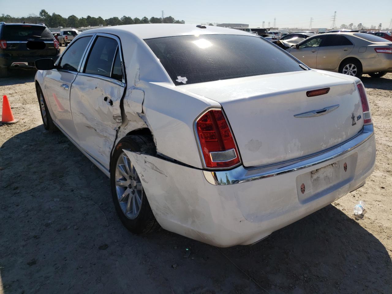 Photo 3 from auction – 2012 CHRYSLER 300 LIMITE with VIN 2C3CCACG3CH138221