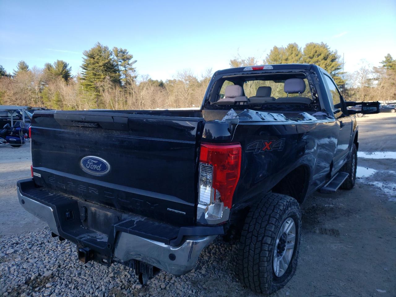 Photo 4 from auction – 2017 FORD F250 SUPER with VIN 1FTBF2B60HEE74159