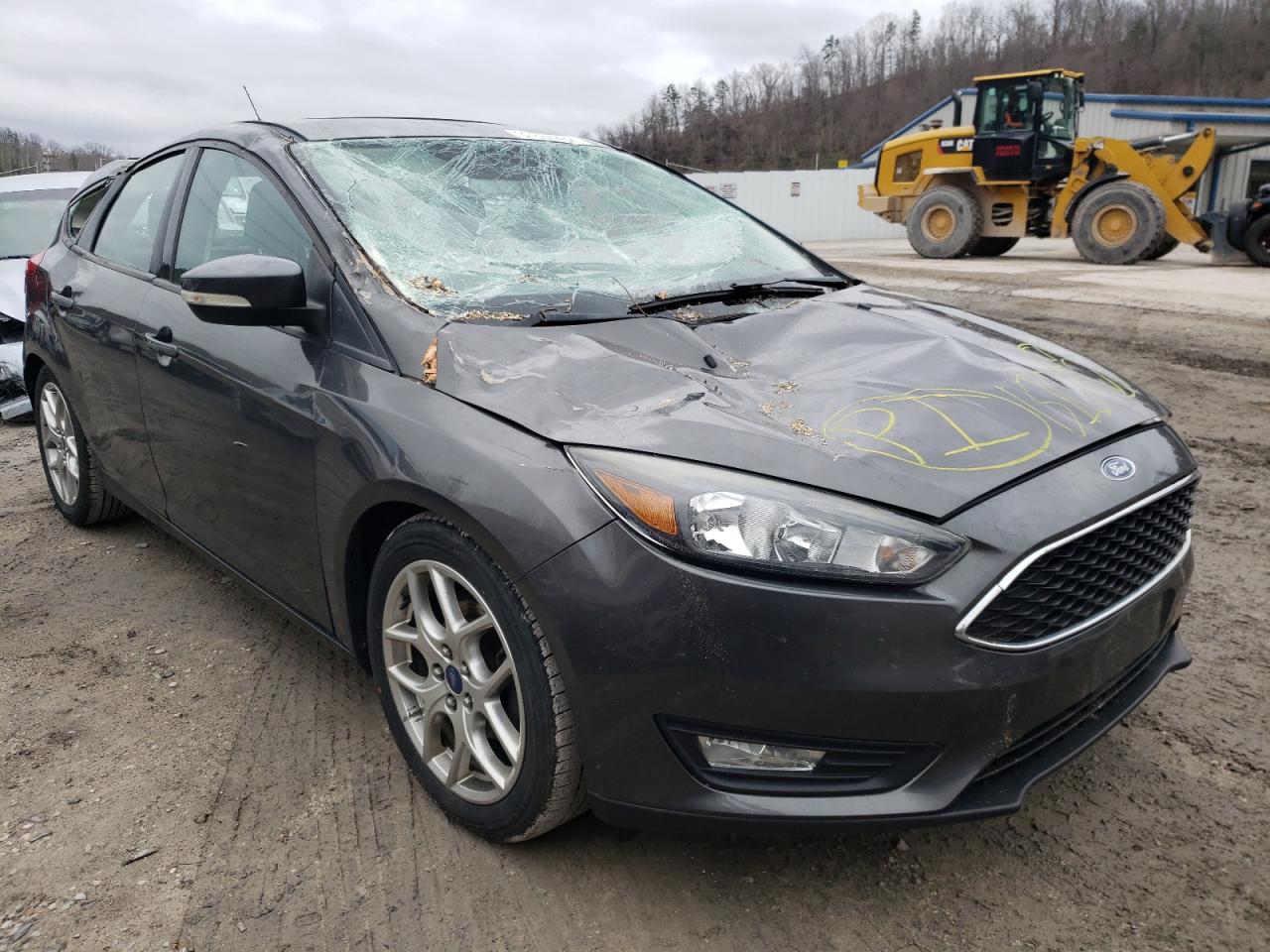 FORD FOCUS SE 2015 with VIN 1FADP3K21FL333088 - Photo from auction