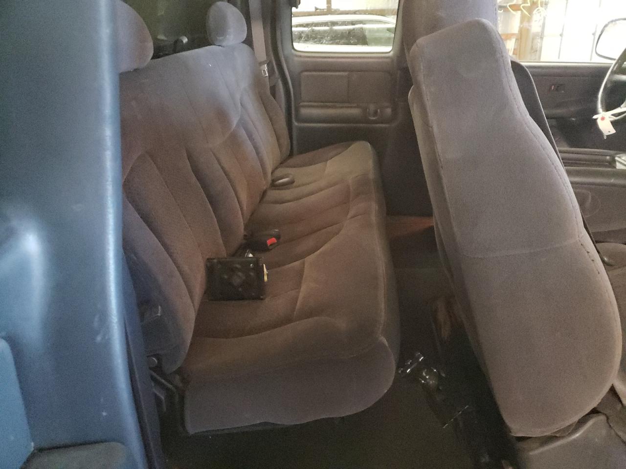Photo 6 from auction – 2002 CHEVROLET SILVERADO with VIN 2GCEC19V521278594