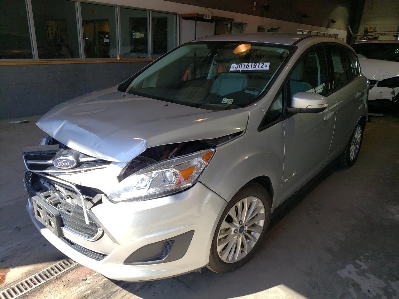 Photo 2 from auction – 2017 FORD C-MAX SE with VIN 1FADP5AU8HL118583