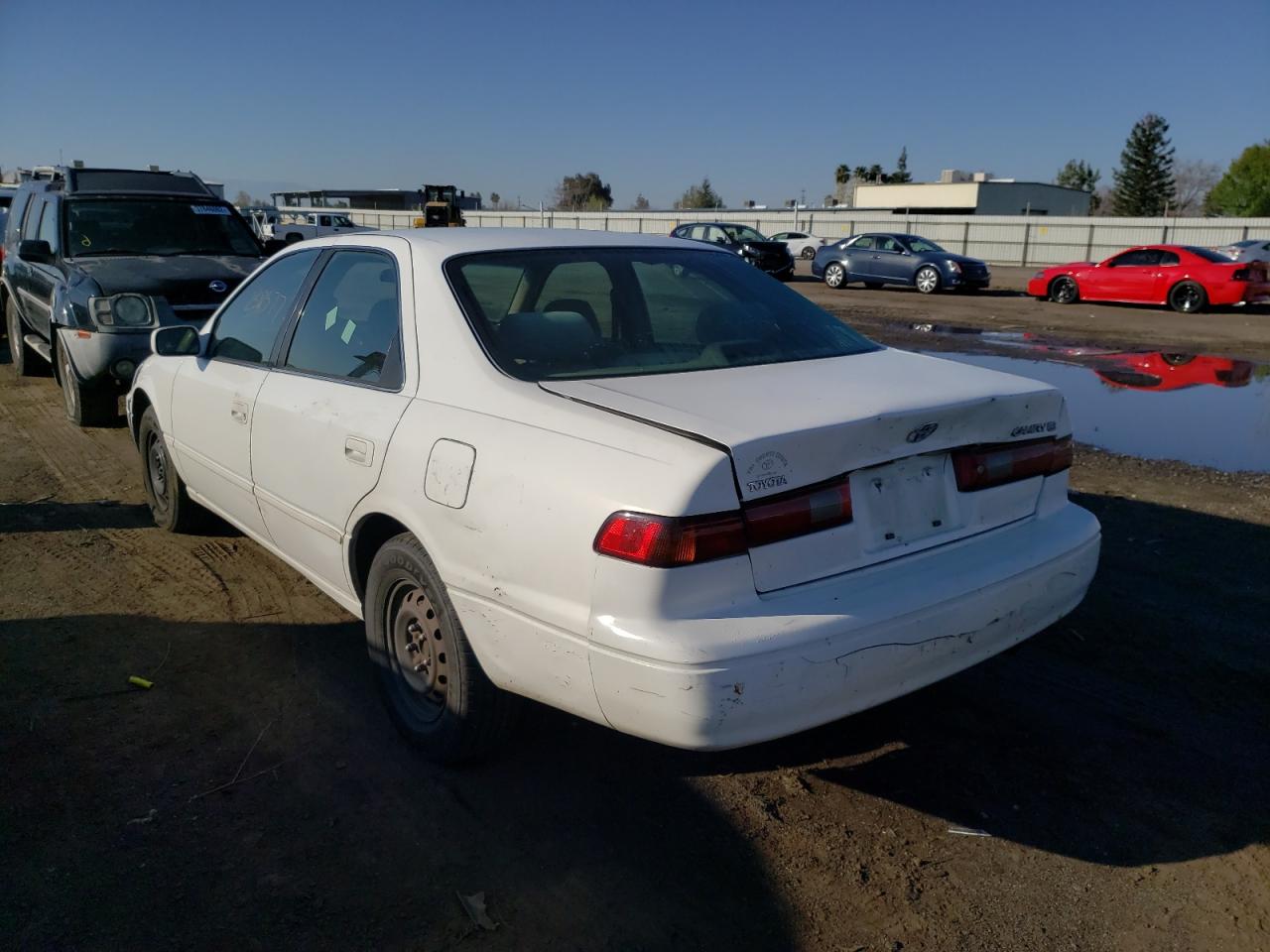 Photo 3 from auction – 1998 TOYOTA CAMRY CE with VIN JT2BG22K2W0227867