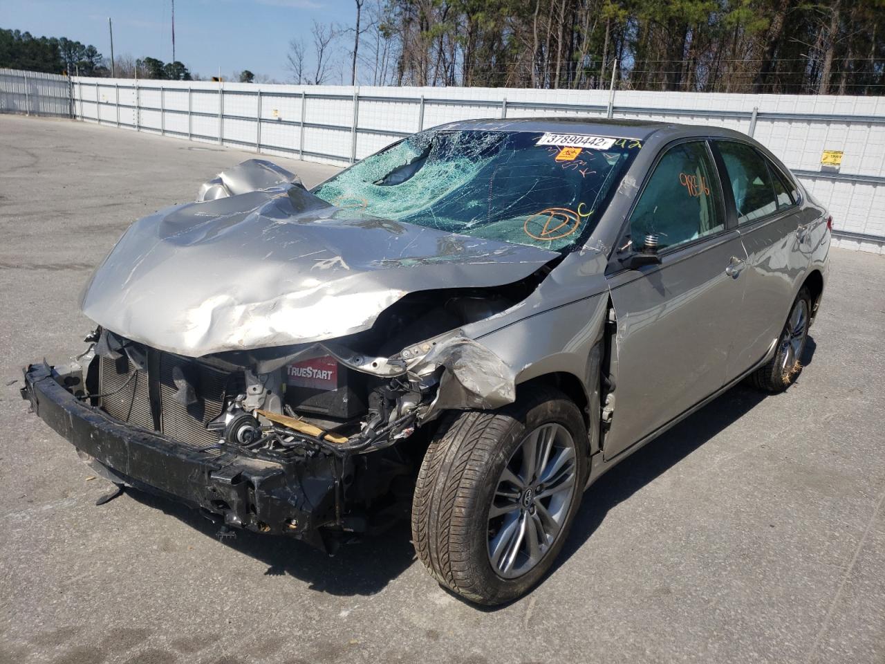 Photo 2 from auction – 2015 TOYOTA CAMRY LE with VIN 4T1BF1FK4FU070104