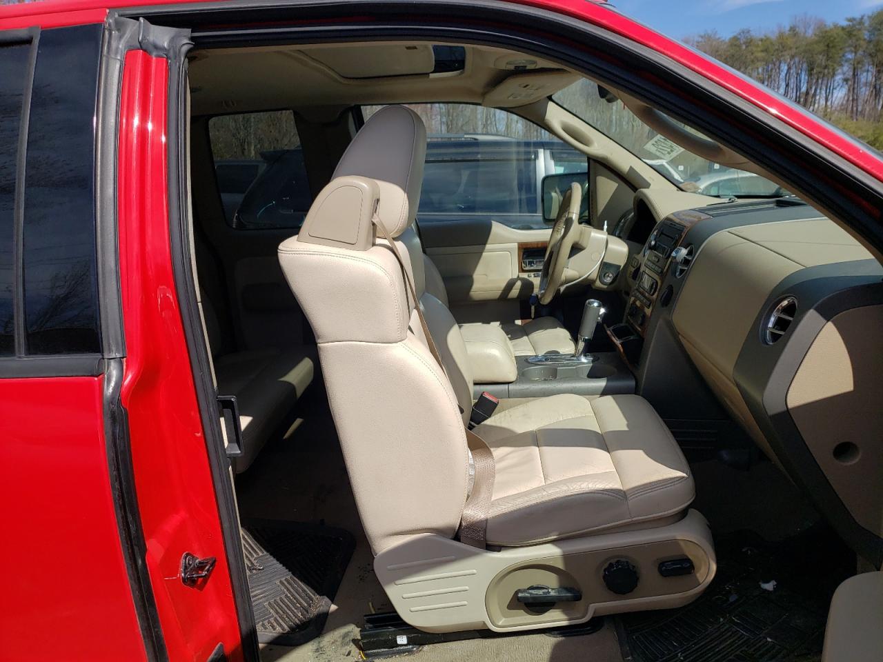 Photo 5 from auction – 2004 FORD F150 with VIN 1FTPX14574NB91592