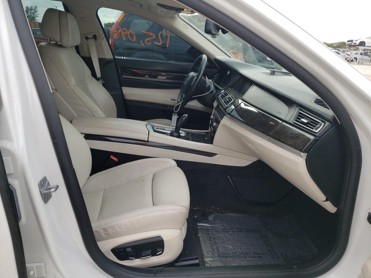 Photo 5 from auction – 2014 BMW 750 LI with VIN WBAYE8C57ED135063