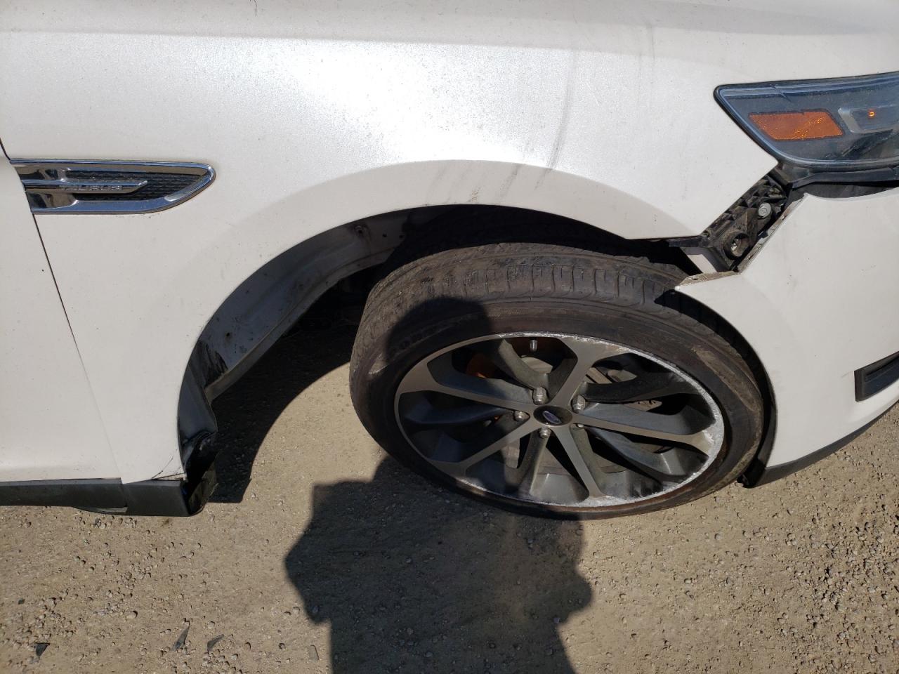 Photo 9 from auction – 2016 FORD TAURUS SEL with VIN 1FAHP2E87GG135735