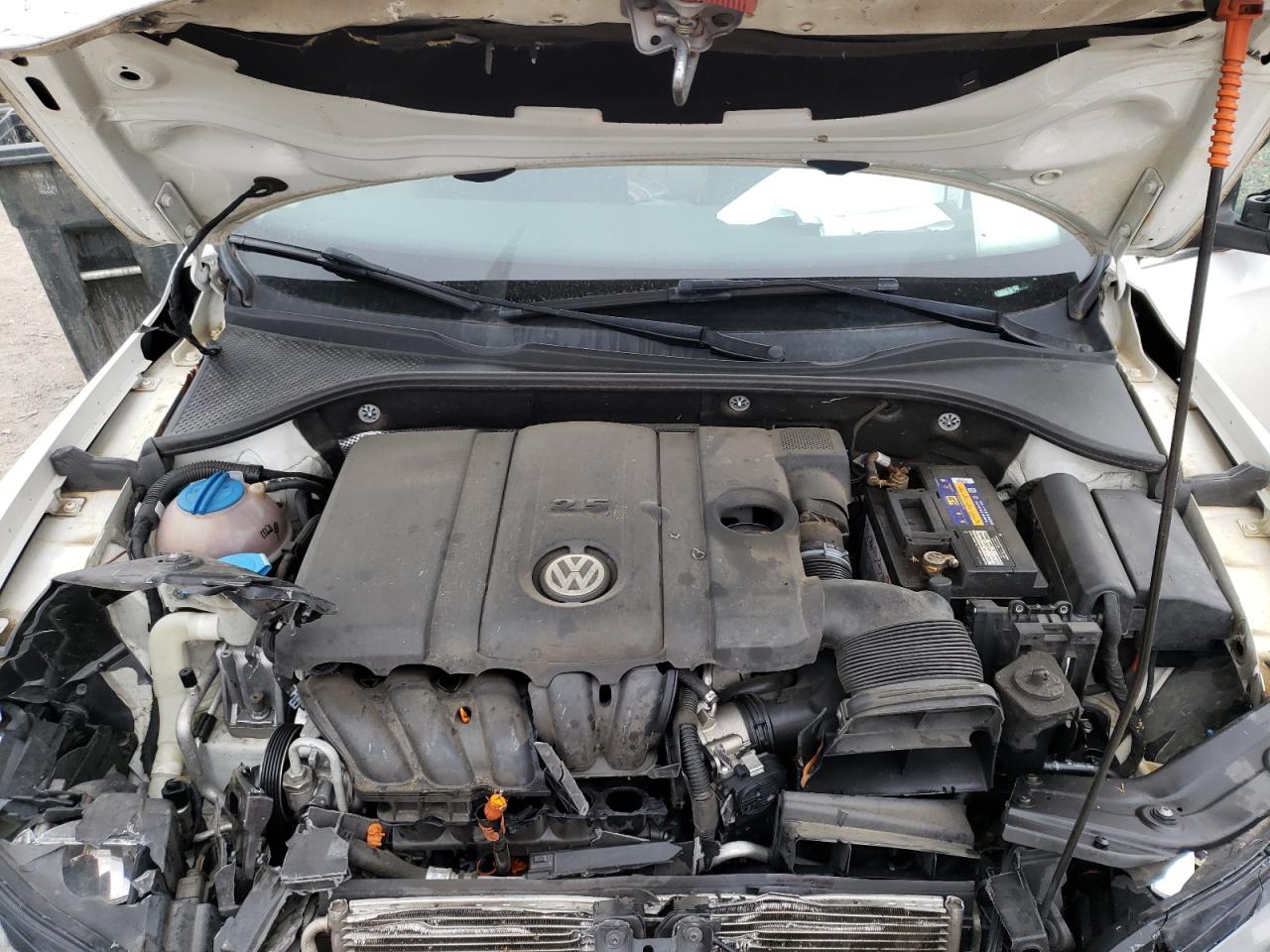 Photo 7 from auction – 2013 VOLKSWAGEN PASSAT SEL with VIN 1VWCH7A33DC082105