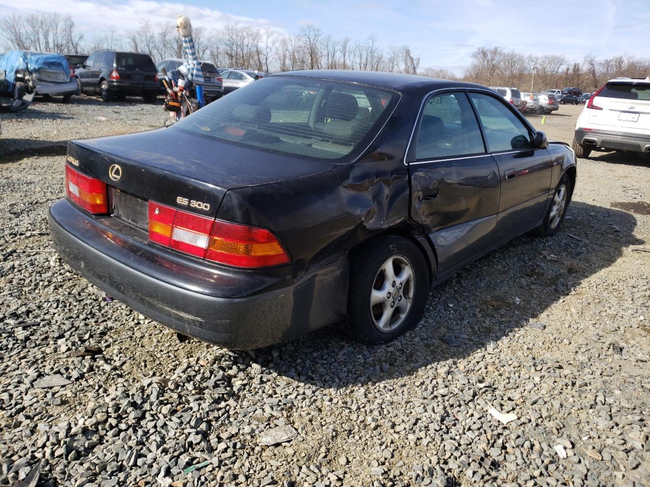 Photo 4 from auction – 1998 LEXUS ES 300 with VIN JT8BF28GXW5046854