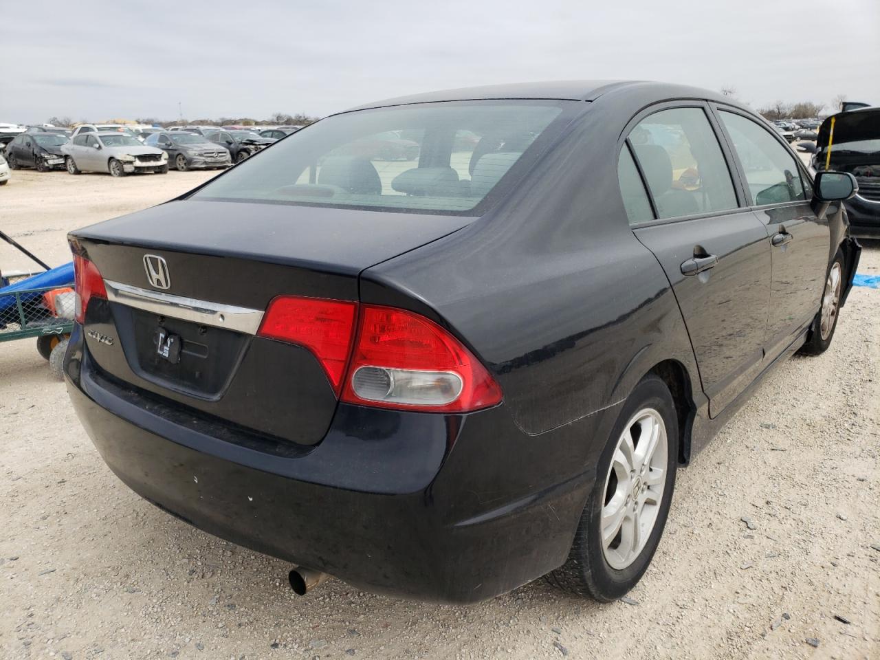 Photo 4 from auction – 2011 HONDA CIVIC LX with VIN 2HGFA1F5XBH300810