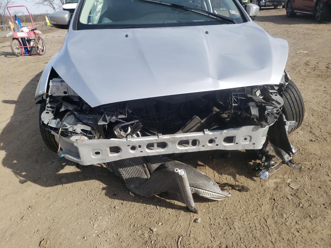 Photo 9 from auction – 2017 FORD FOCUS SE with VIN 1FADP3F22HL218240