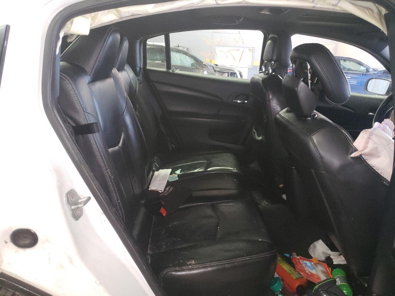 Photo 6 from auction – 2012 CHRYSLER 200 LIMITE with VIN 1C3CCBCB6CN175443